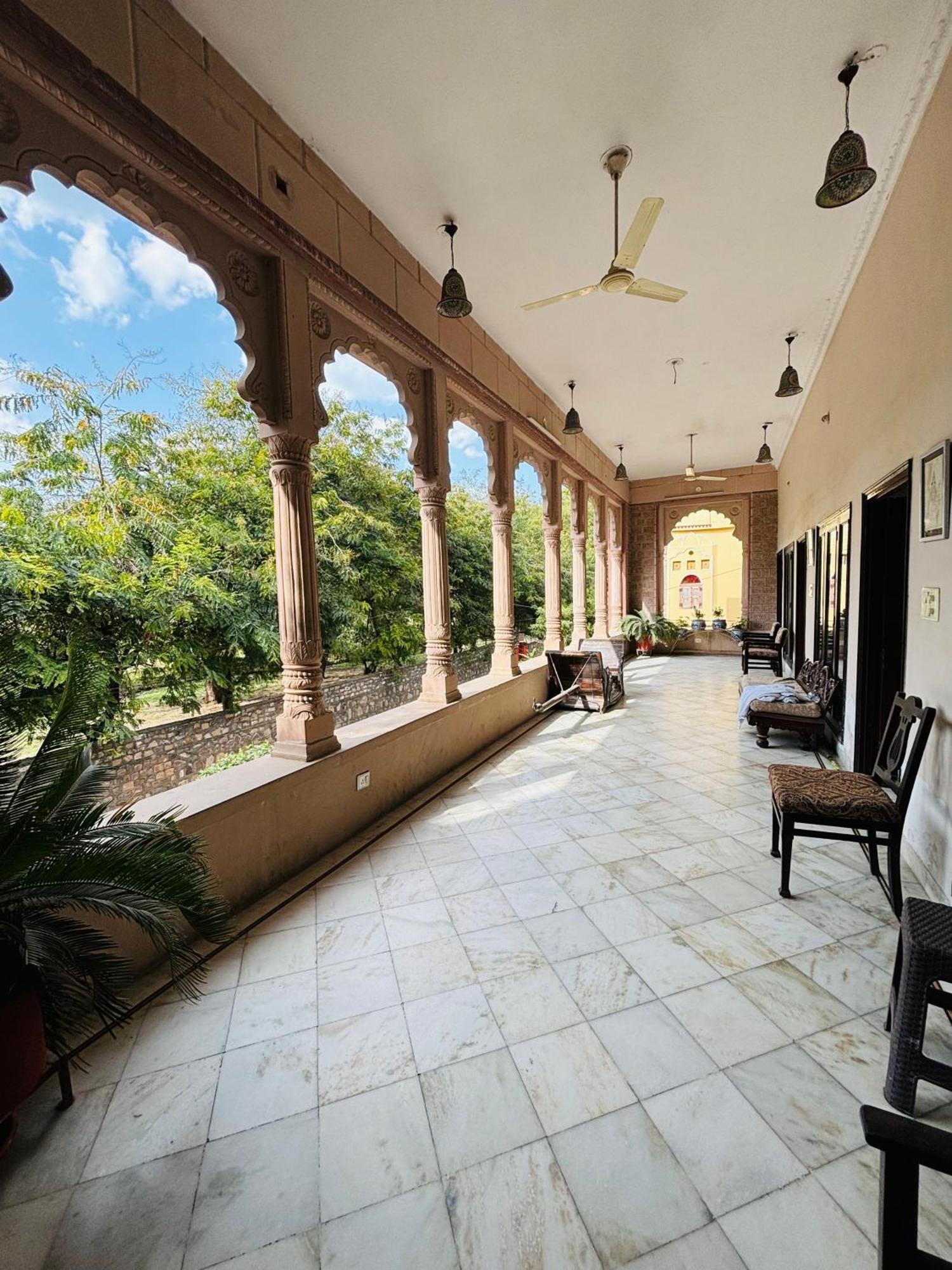 Hotel Karan Villas Kota  Zewnętrze zdjęcie