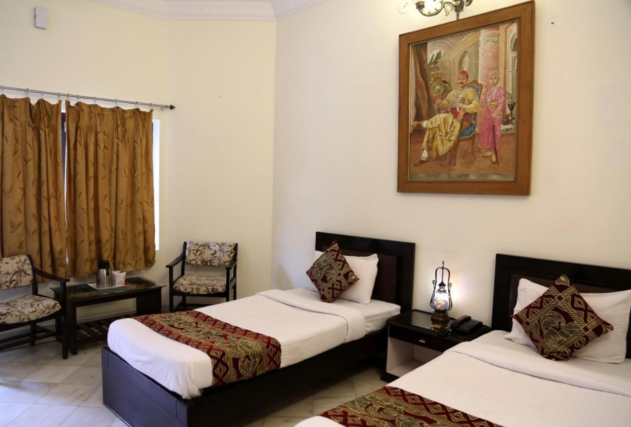 Hotel Karan Villas Kota  Zewnętrze zdjęcie